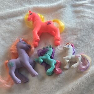 1997 My Little Ponies Petal Blossom And Berry Bright, Mini Lightheart And Ivy